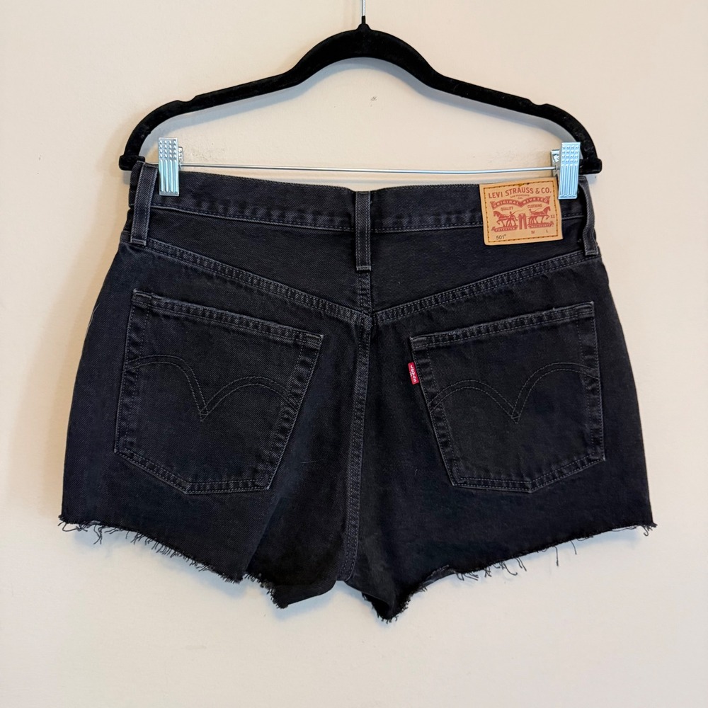 Levis 501 Original High Rise Distressed Denim Shorts Black Size 30 56327-0268 - Picture 7 of 7